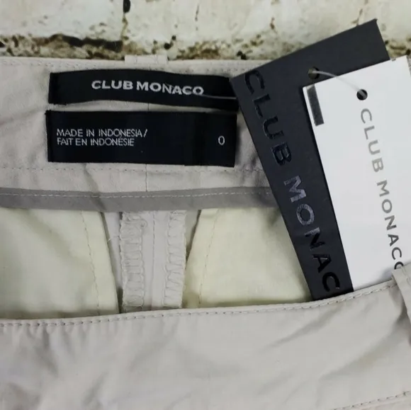 Club Monaco Louisa Shorts Womens Size 0 Light Khaki Flat Front Bermuda