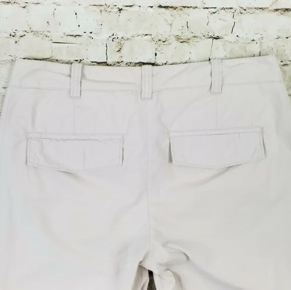 Club Monaco Louisa Shorts Womens Size 0 Light Khaki Flat Front Bermuda