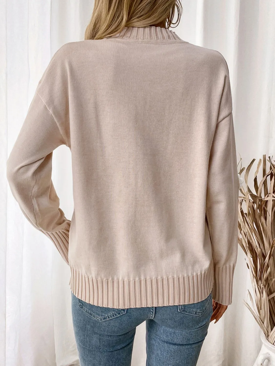 Demi Flower Round Neck Long Sleeve Sweater