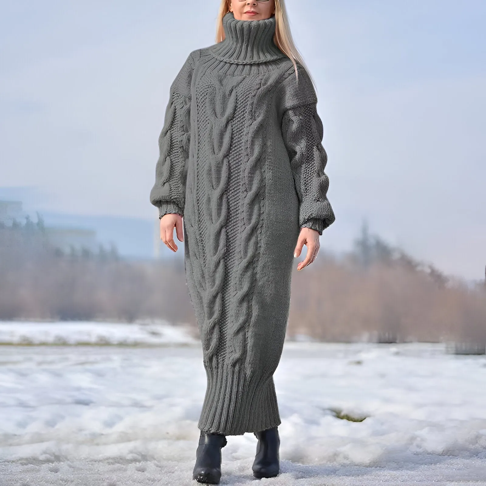 Frida | Cozy knit dress with oversized turtleneck
