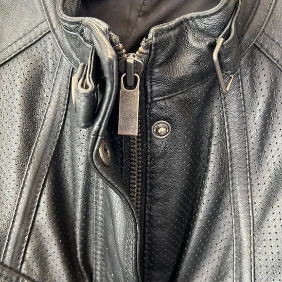 G.I.L.I Got It Love It Black Moto Edgy Long Sleeve Leather Jacket Size 2
