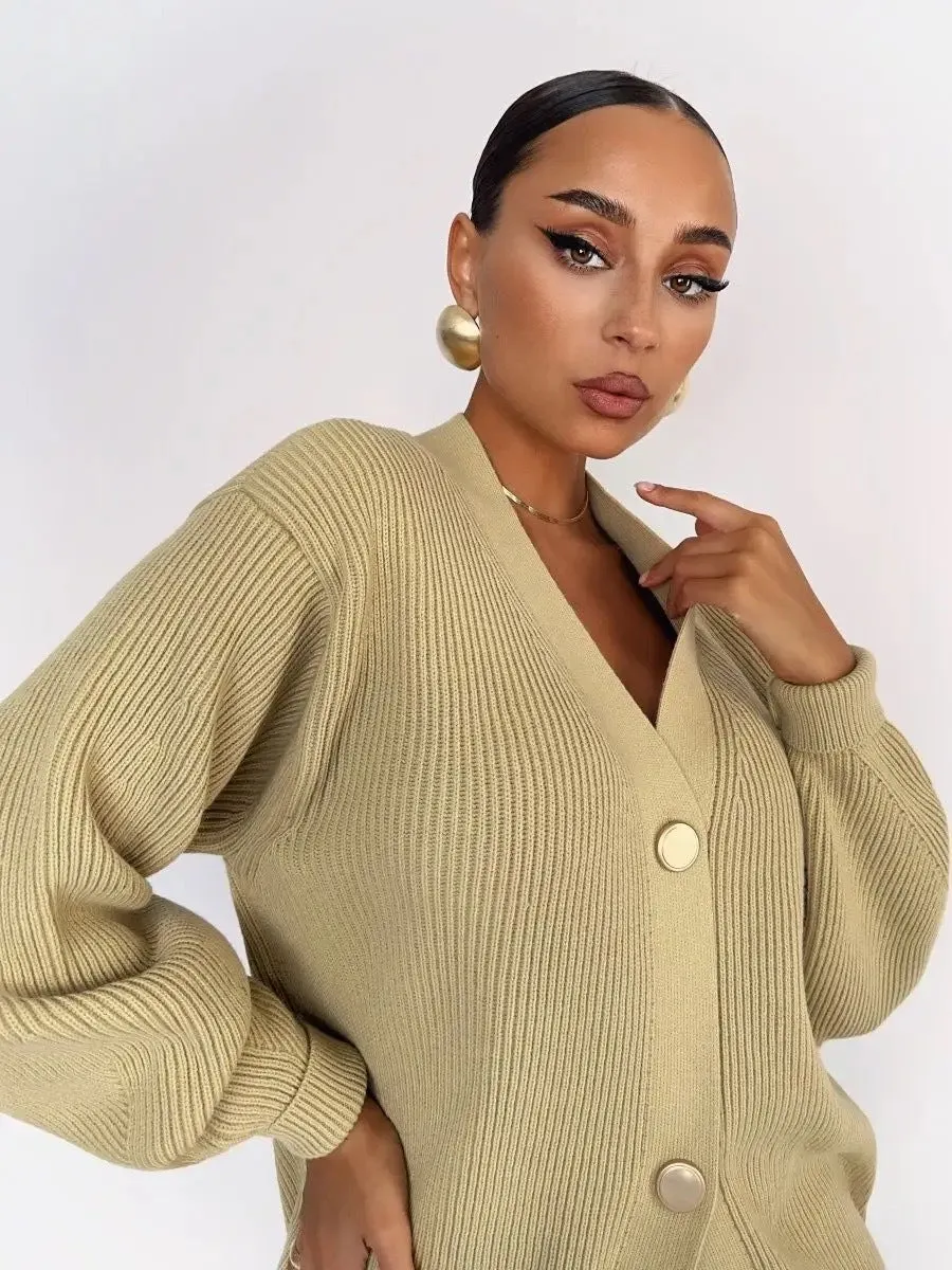 IONIA - Women's Oversized Knit Button Cardigan