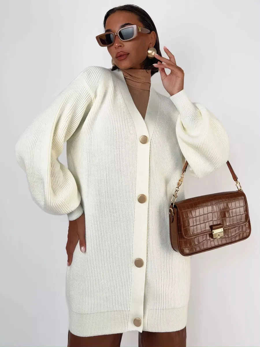 IONIA - Women's Oversized Knit Button Cardigan