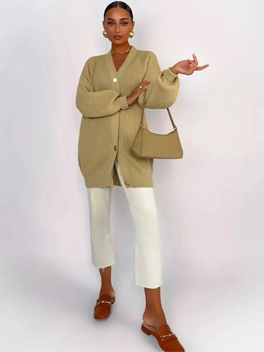 IONIA - Women's Oversized Knit Button Cardigan