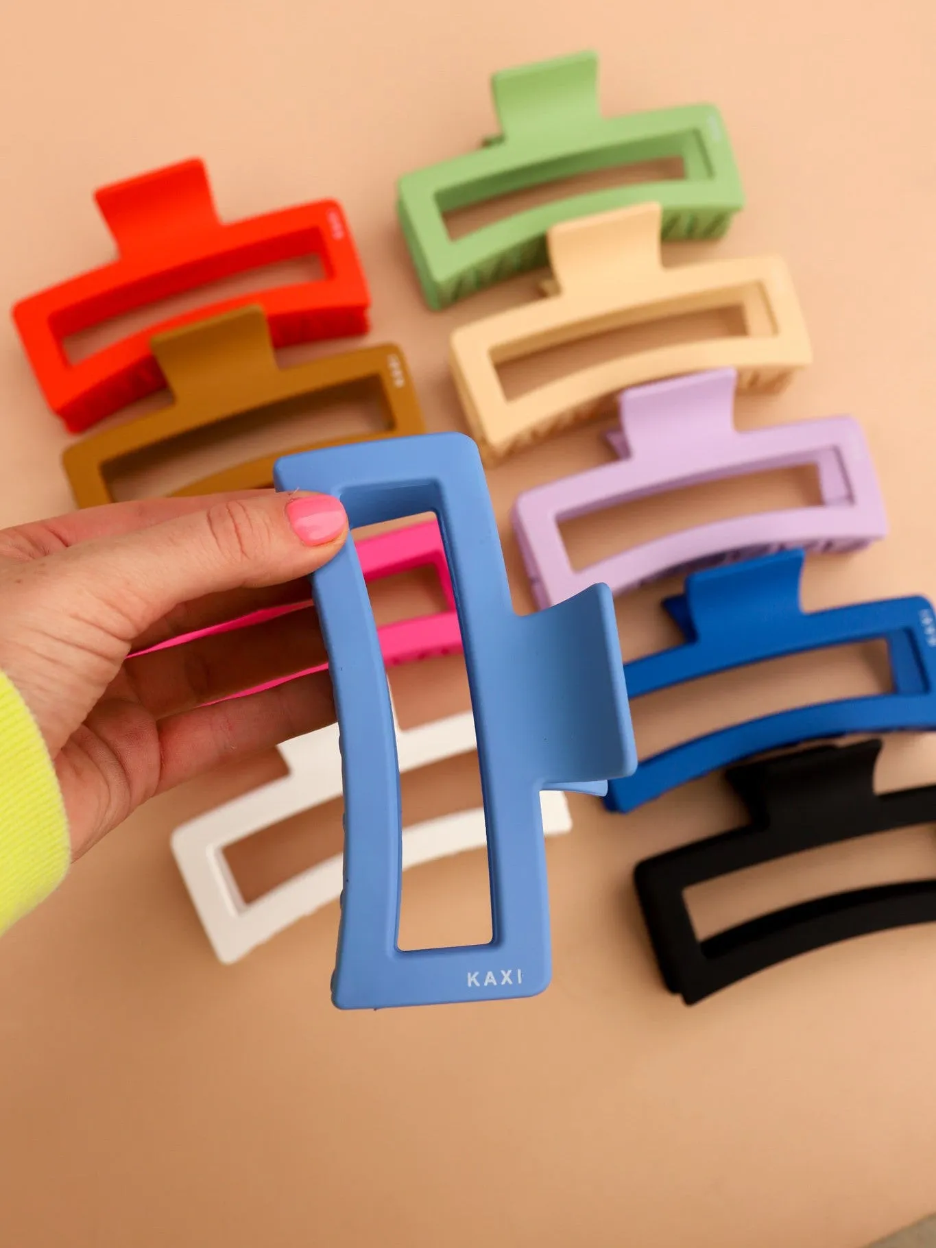 KAXI JUMBO RECTANGLE CLAWS (PLASTIC 10 COLORS)
