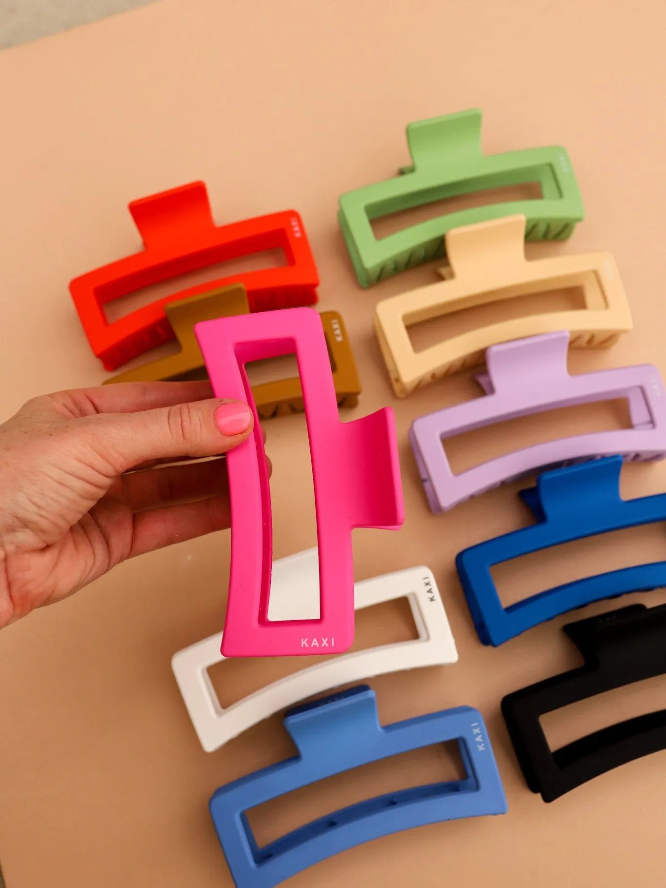 KAXI JUMBO RECTANGLE CLAWS (PLASTIC 10 COLORS)