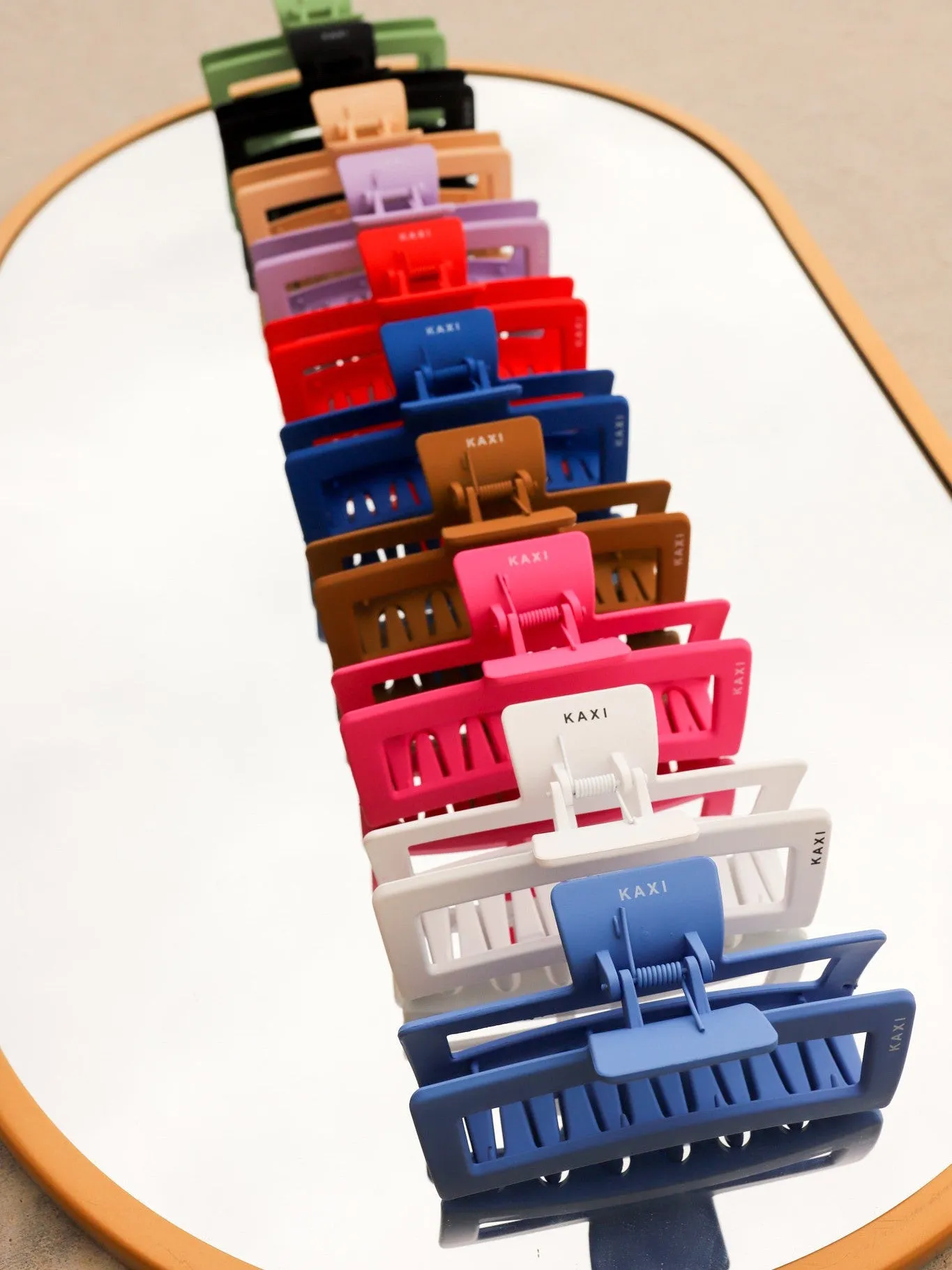 KAXI JUMBO RECTANGLE CLAWS (PLASTIC 10 COLORS)