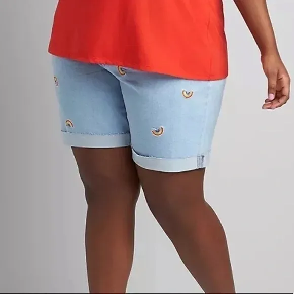 Lane Bryant rainbow embroidered light wash jean shorts 28