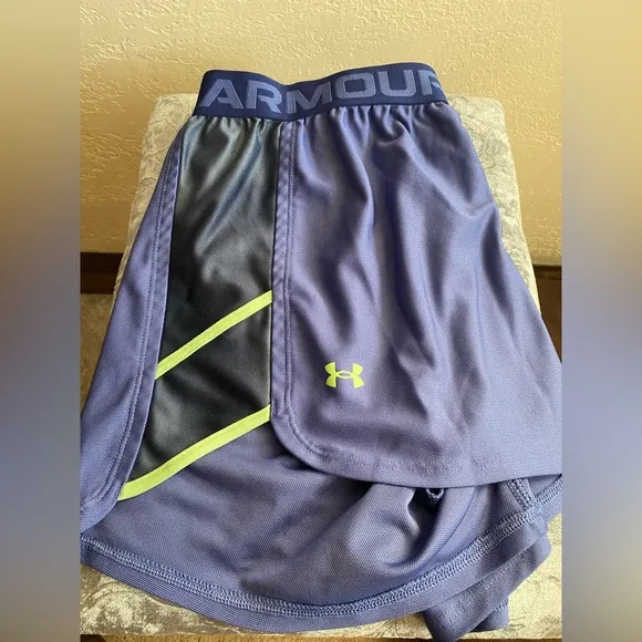 Large Under Armour Short Bundle