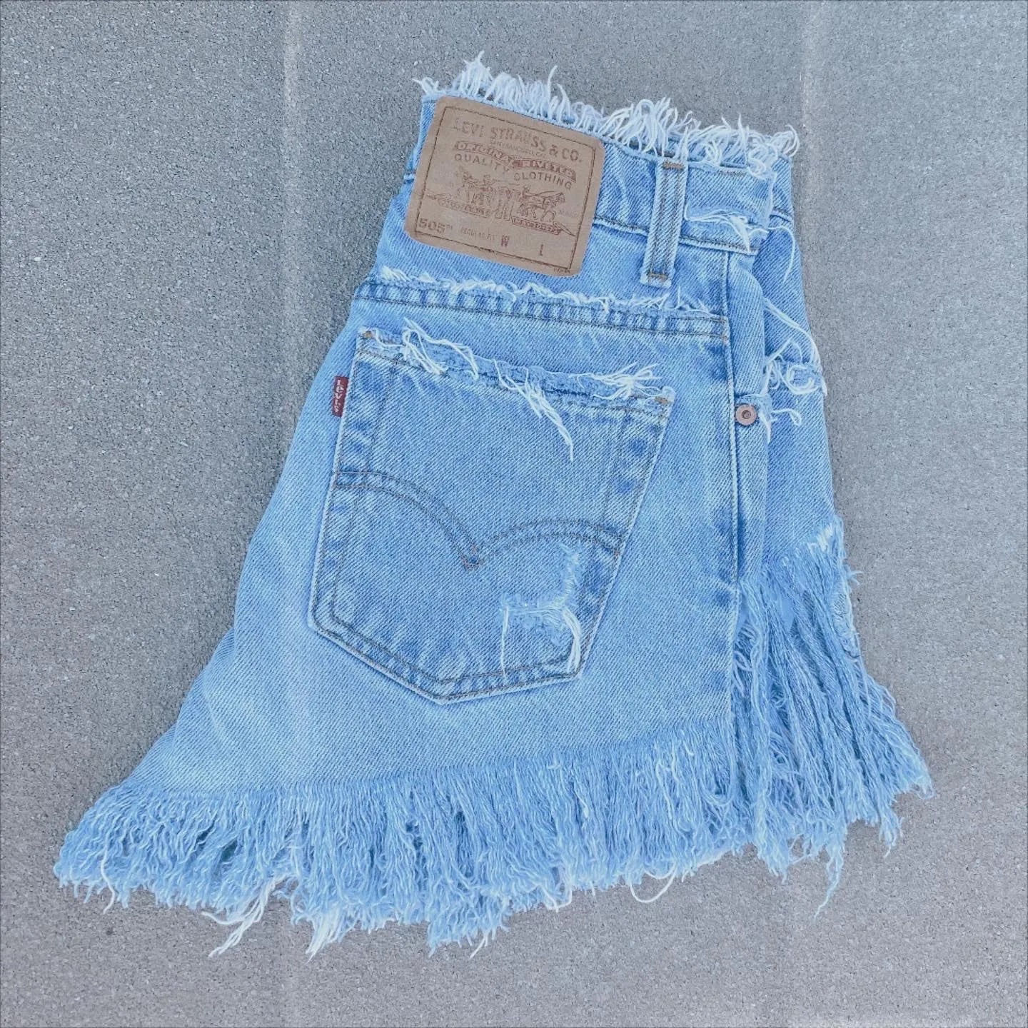 Levi’s 505 Frayed Shorts