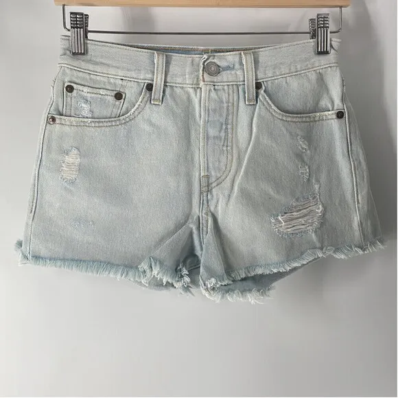LEVI’S jean shorts frayed hem light blue distressed summer beach sz 25