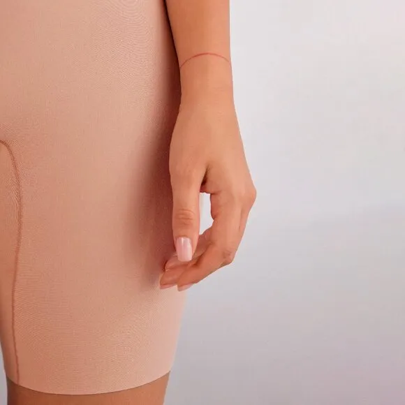 Light Shaping Cotton High Waist Shorts in Natural