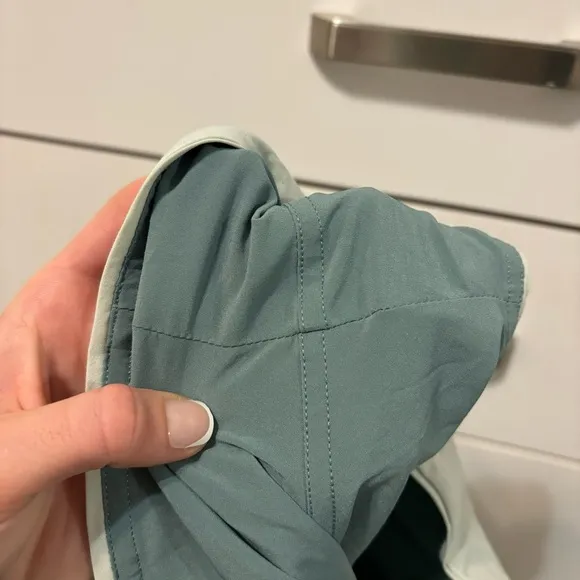Lululemon Choose a Side Short Reversible 3&quot;Tidewater Teal / Springtime