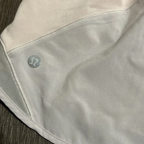 Lululemon Hotty Hot Short *AsymButter Pink / Light Chrome / Light Chrome Size 4