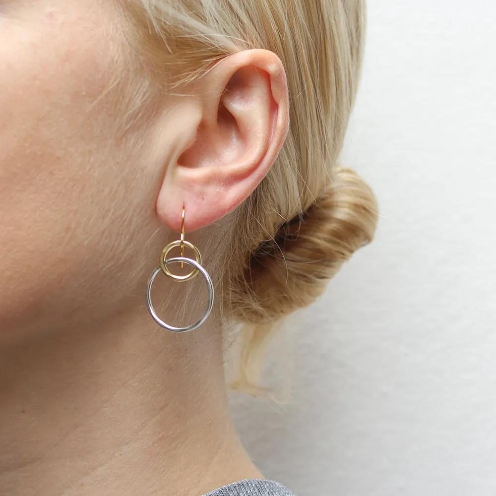 Medium Intertwined Hammered Rings Wire Earrings