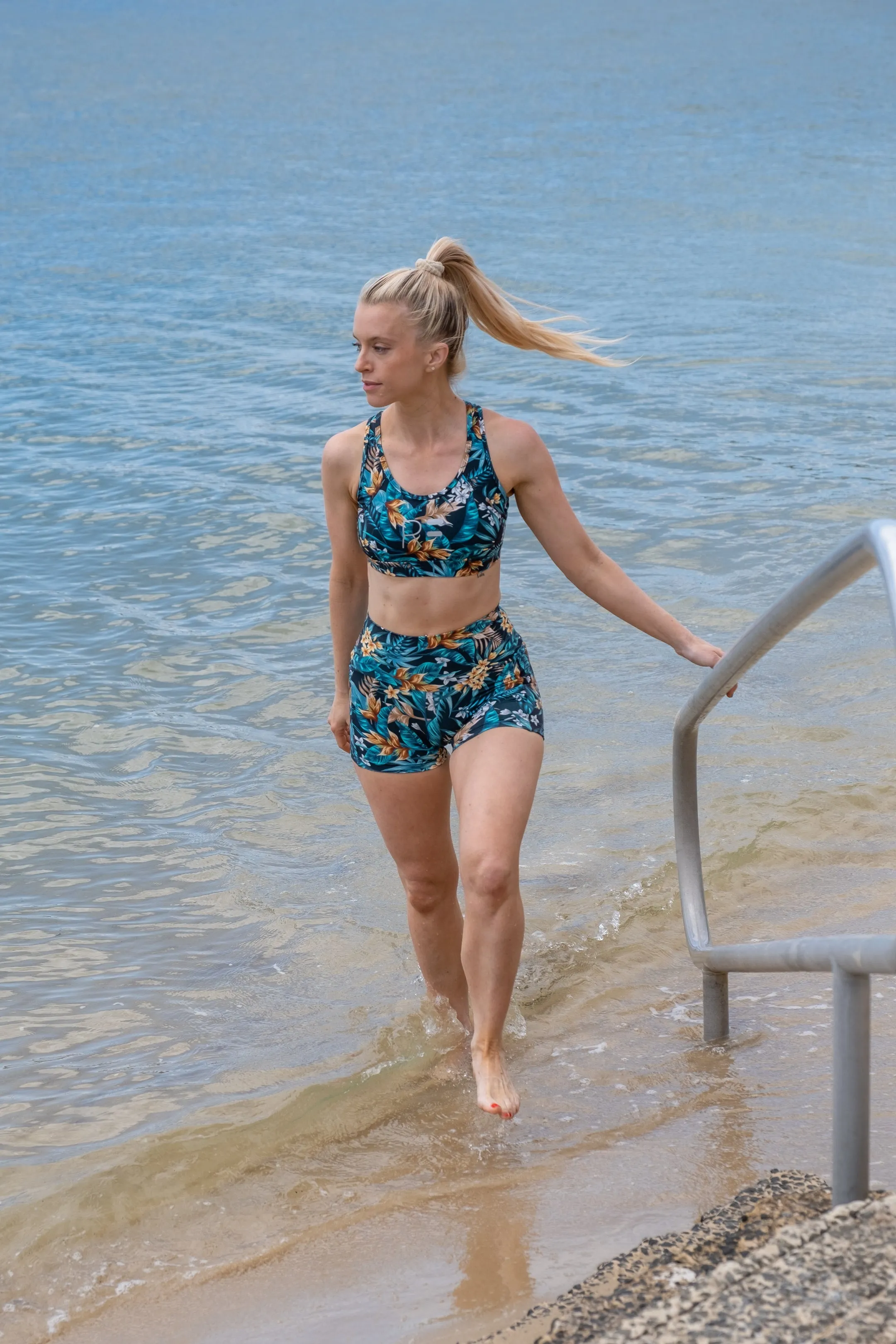 Mid Waist Short Shorts - Tahiti