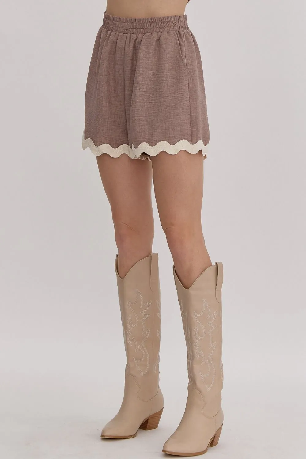 Molly- High Waisted Shorts