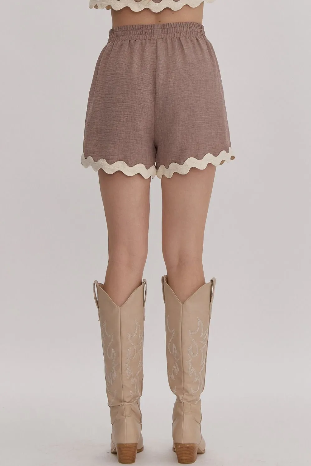 Molly- High Waisted Shorts
