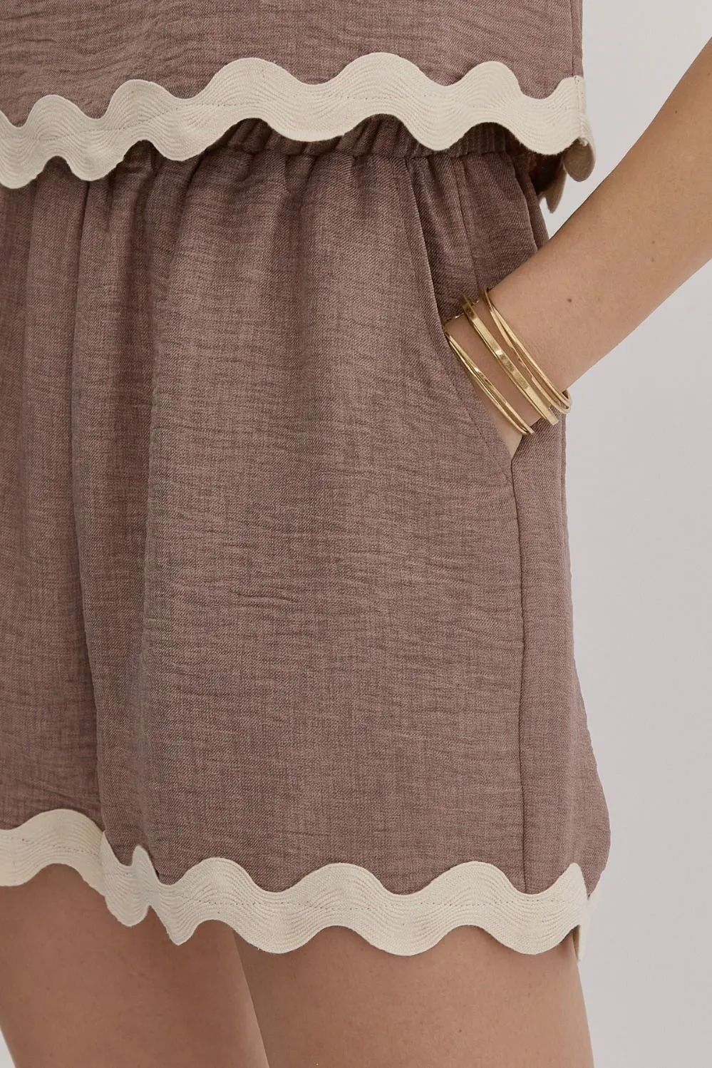 Molly- High Waisted Shorts