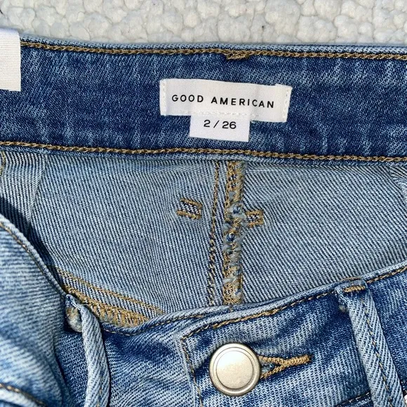 NWT Good American Good Curve Jean Shorts