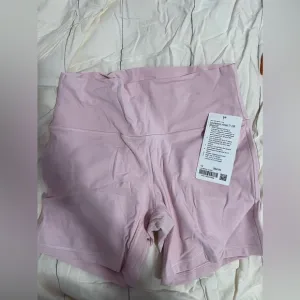 NWT Lululemon Align Shorts 6 Inch