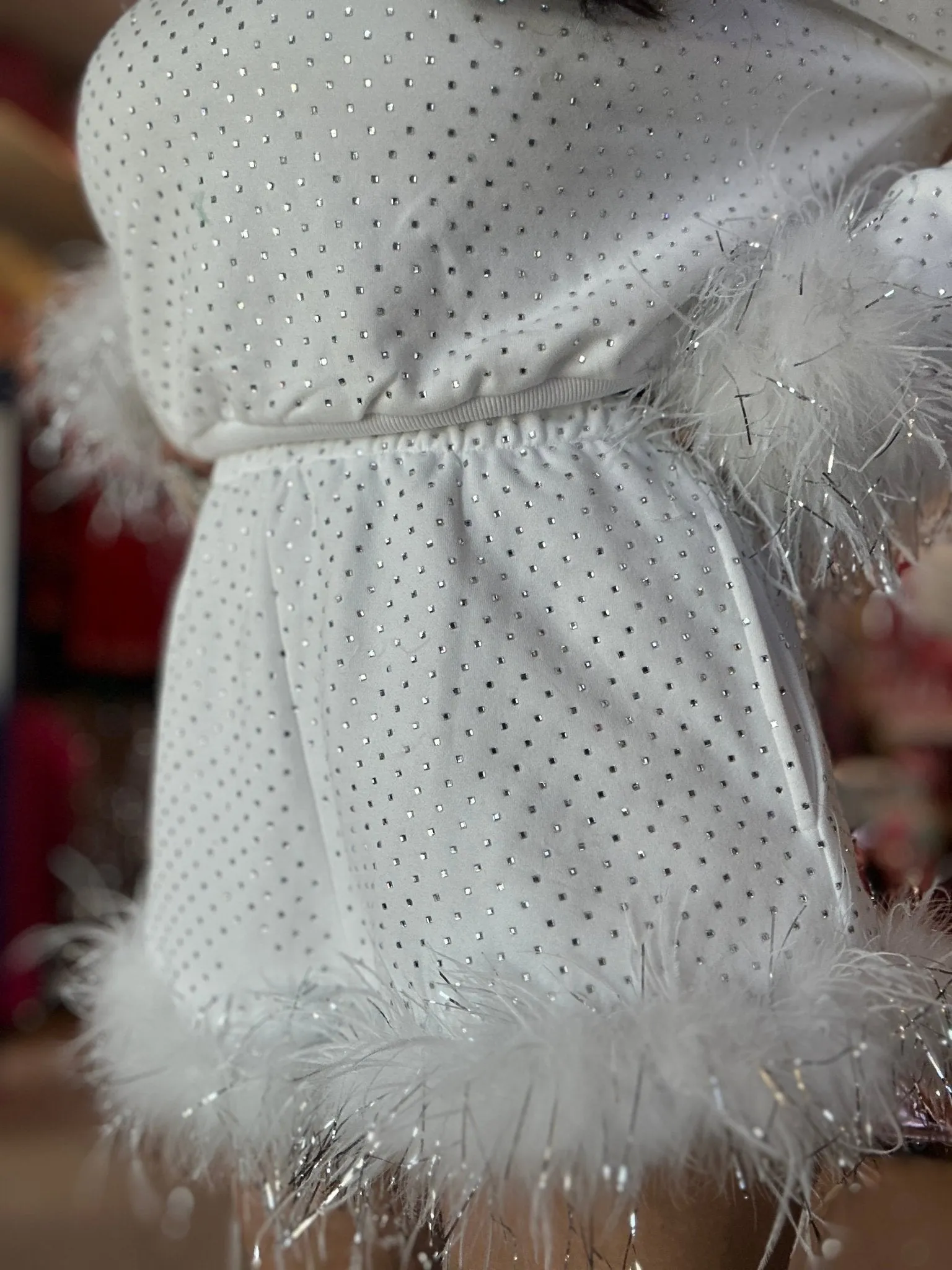 Queen of Sparkles - White Scattered Rhinestone Feather Tinsel Short
