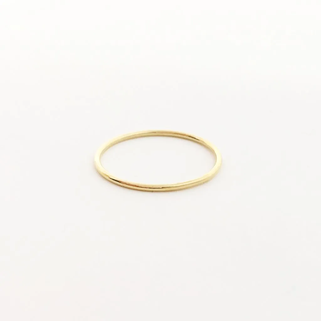 Sloane Smooth Stacking Ring | Gold