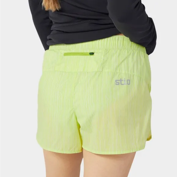 Stio women’s second light shorts. 4” inseam. Size Large. NWT.