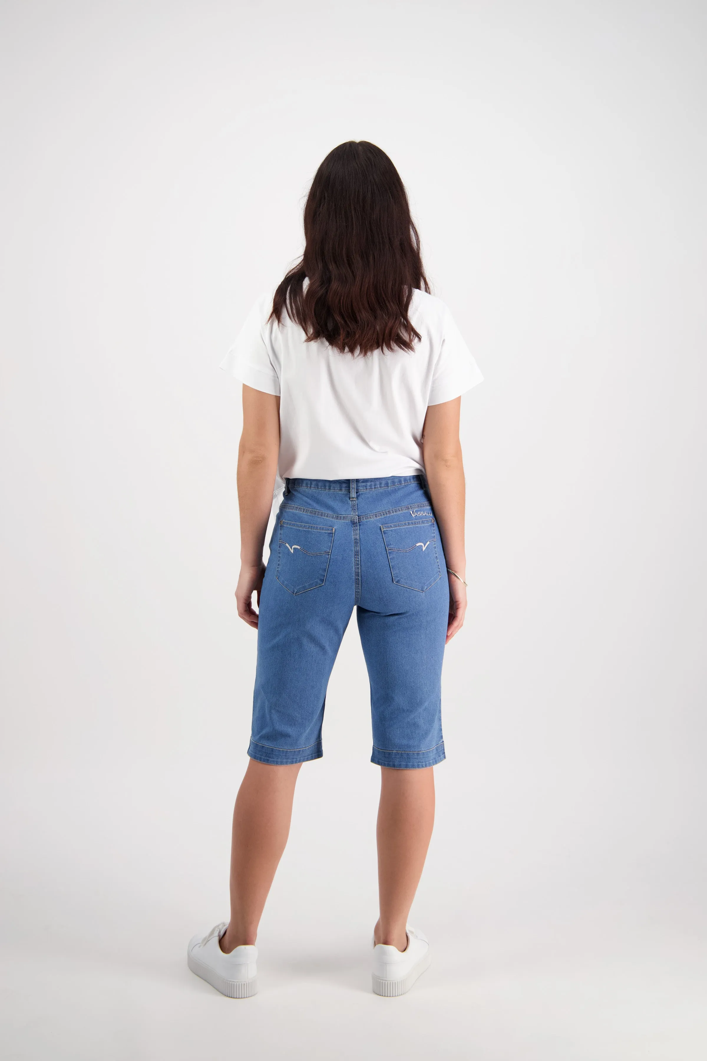 Straight Leg Contrast Stitch Light Denim Short