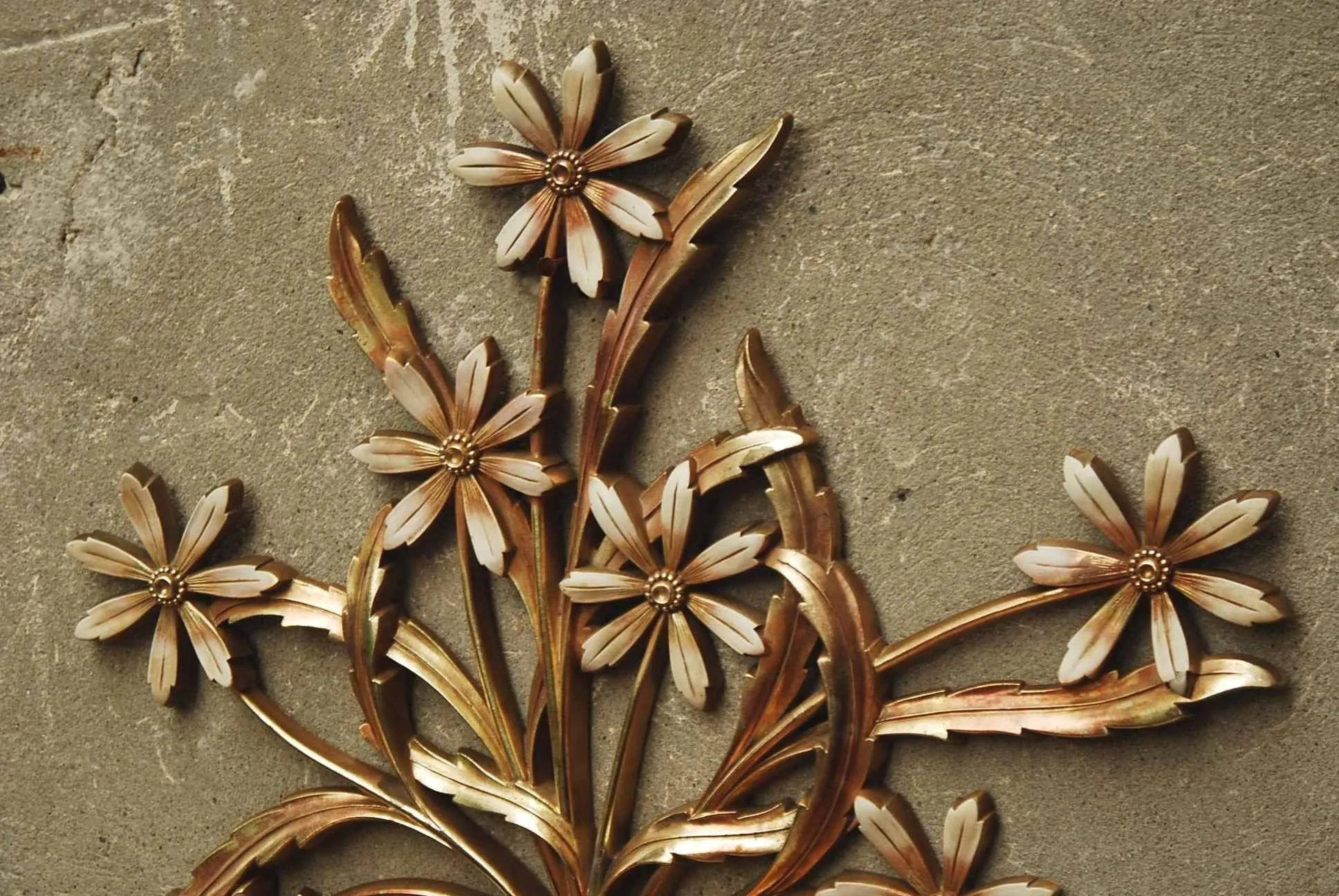 Syroco Large Gilded Floral Arrangement Wall Hanging - Gold & White