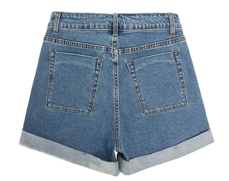 WOMEN HEMMED JEANS SHORTS