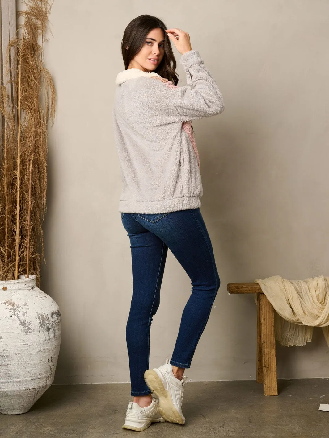 WOMEN'S LONG SLEEVE COLOR BLOCK KNIT SWEATER
