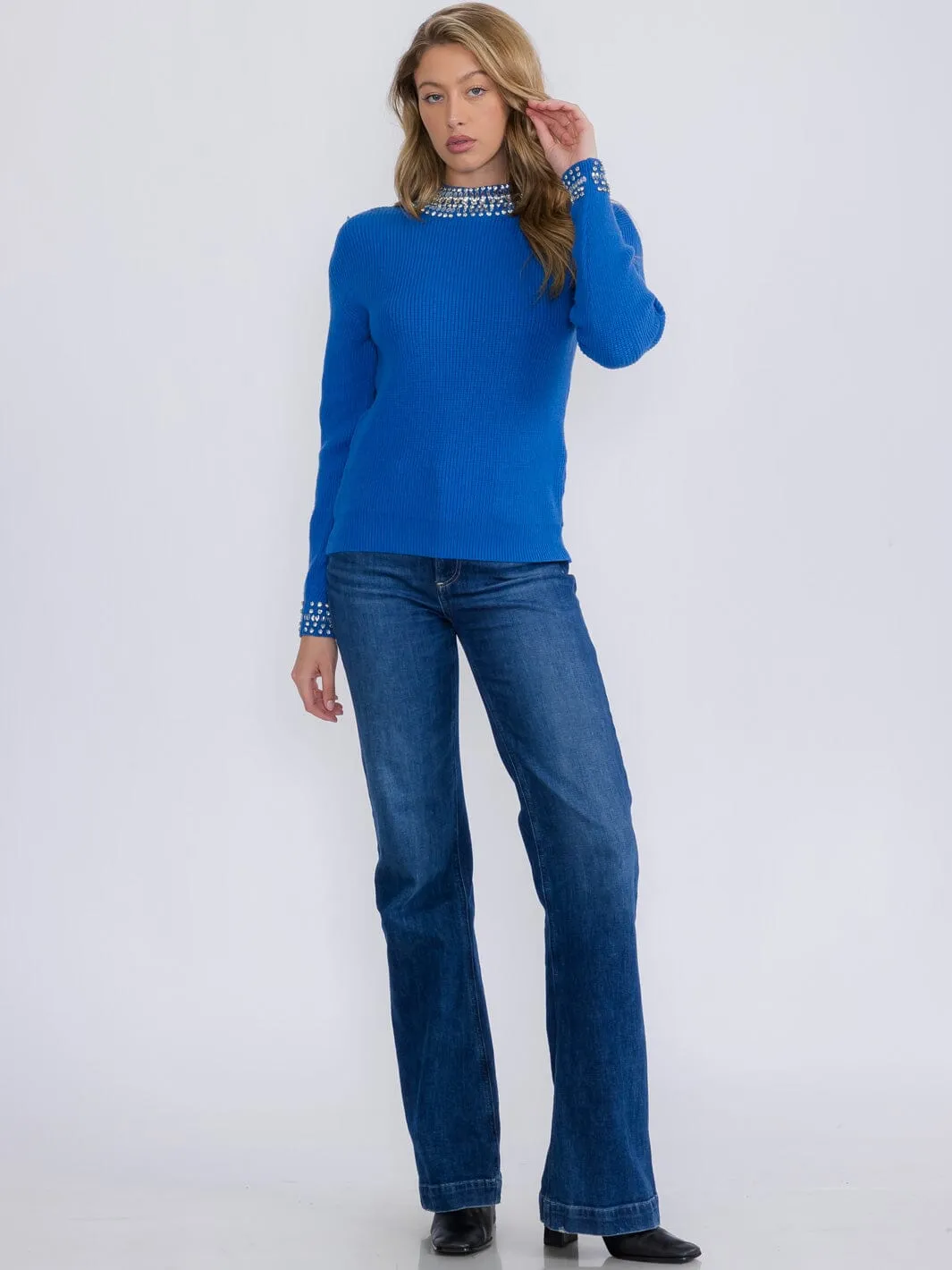 WOMEN'S LONG SLEEVE TRIM STUDS DETAILED  PULLOVER SWEATER
